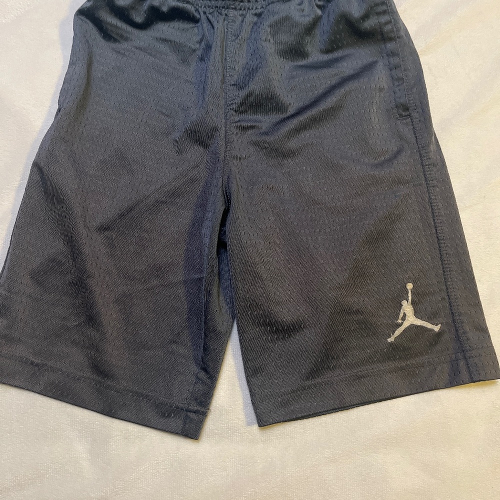 Basketball shorts